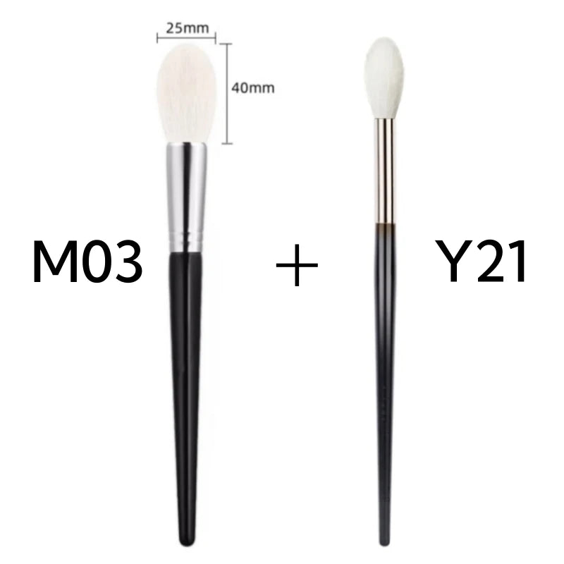 Professional Blusher & Highlighter Brush – Natural Goat Hair Beauty Tool