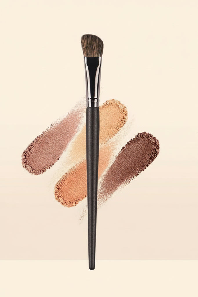 Grey Bevel Nose Shadow Brush – Soft Squirrel Hair with Solid Wood Handle