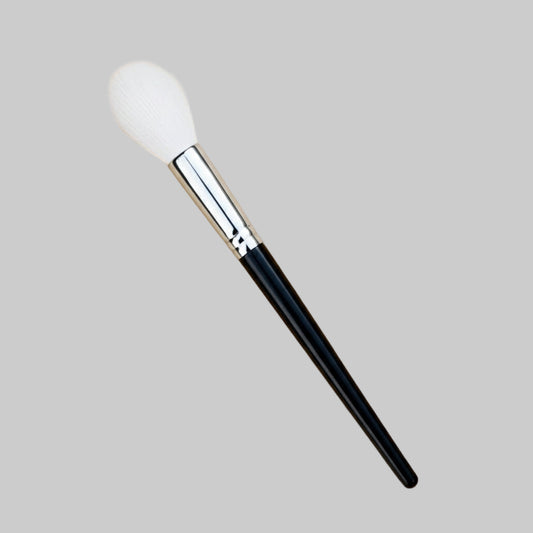 Professional Blusher & Highlighter Brush – Natural Goat Hair Beauty Tool
