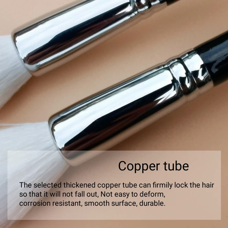 Professional Blusher & Highlighter Brush – Natural Goat Hair Beauty Tool