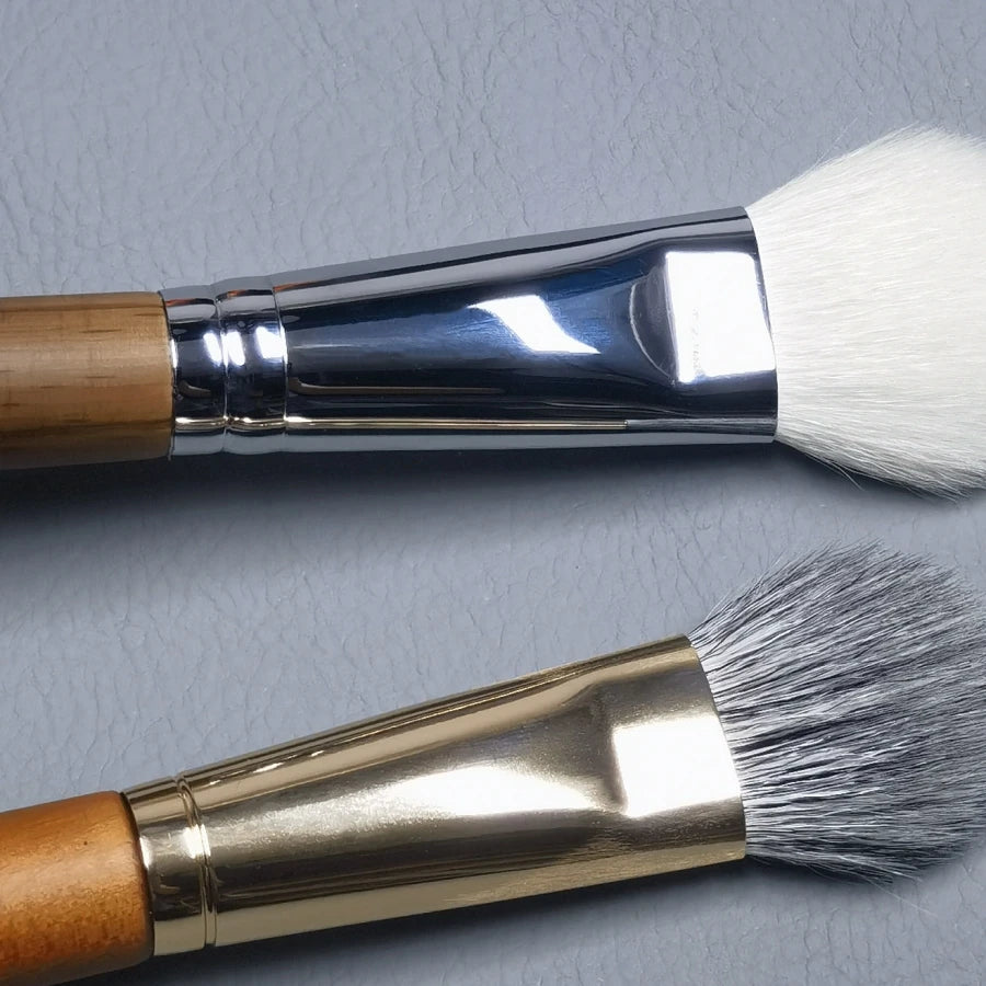 Natural Goat Hair Blush & Highlighter Brush – Pro Shadow & Bronzer Tool