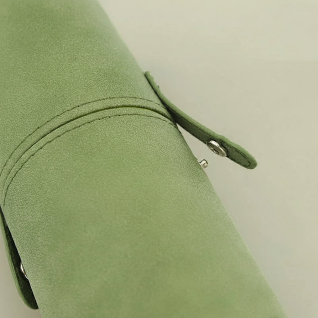 PU Leather Makeup Brush Holder – Portable Travel Cylinder Case, Waterproof & Dust-Proof Organizer